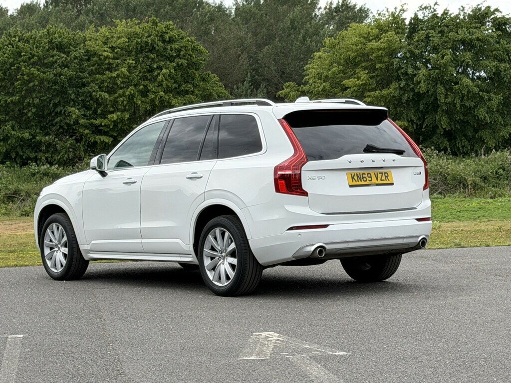 Volvo XC90 2.0 Momentum D5 Powerpulse Awd White #3