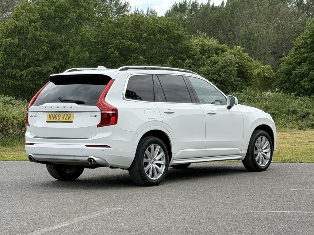Volvo XC90 2.0 Momentum D5 Powerpulse Awd White #4