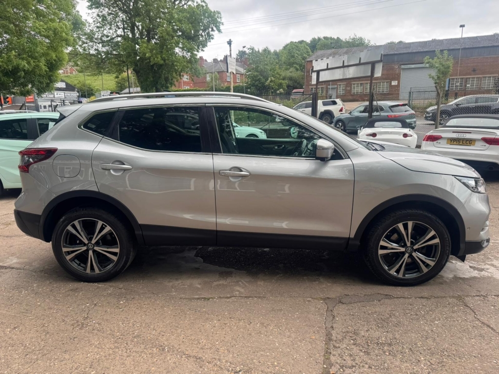 Nissan Qashqai Hatchback 1.5 Dci N-connecta YE19PBY Silver #5