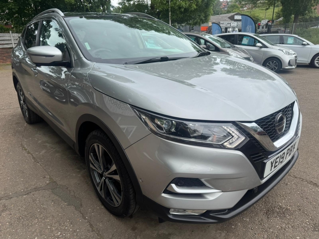 Nissan Qashqai Hatchback 1.5 Dci N-connecta YE19PBY Silver #3