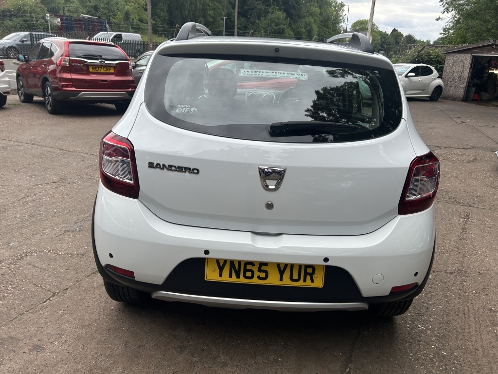 Dacia Sandero Stepway Hatchback 0.9 Laureate Tce White #3