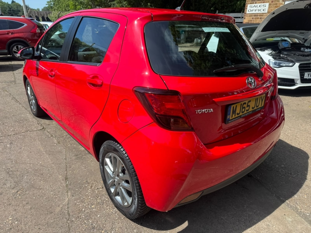 Toyota Yaris Hatchback  #15
