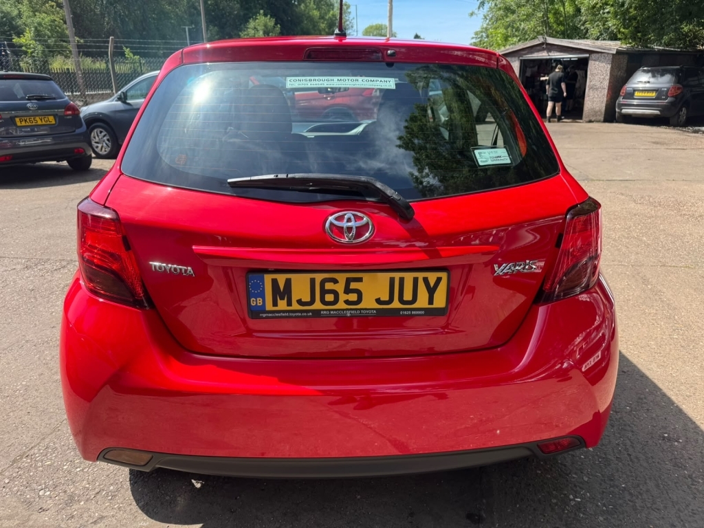 Toyota Yaris Hatchback  #13