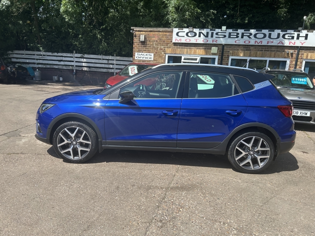 Seat Arona Hatchback 1.0 Ecotsi Xcellence Lux Dsg YY21OJW Blue #3