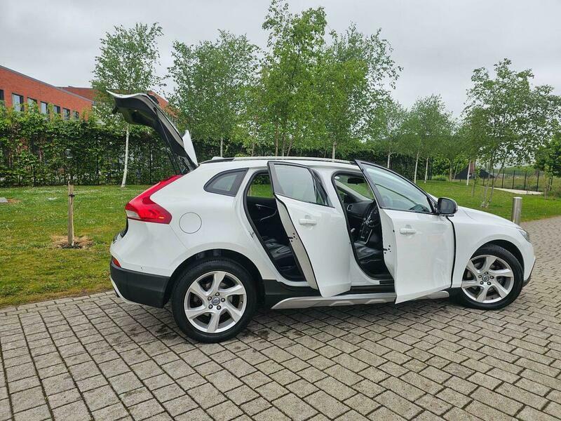 Volvo V40 1.6 D2 Lux Euro ND63AJO #3