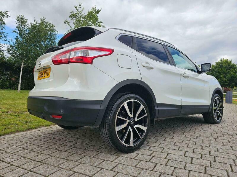 Nissan Qashqai 1.6 Dci Tekna Xtron White #2