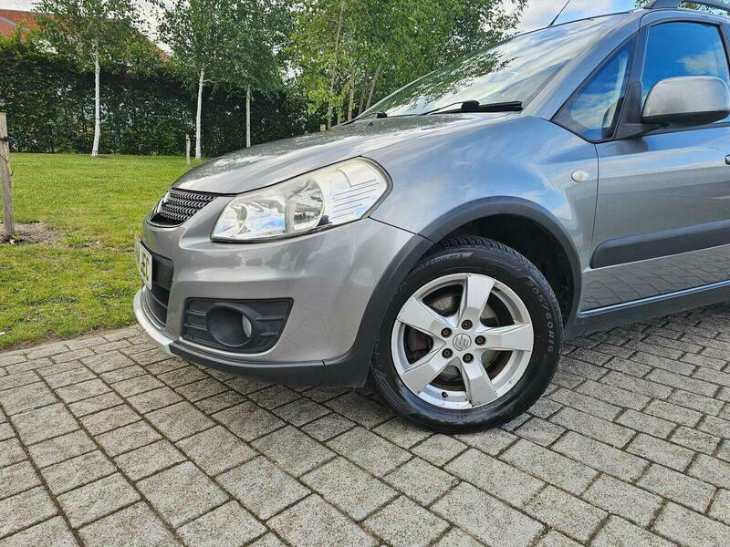 Suzuki SX4 Sz5 Red #9
