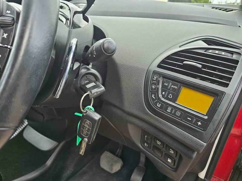 Citroen C4 Picasso Picasso 1.6 Vtr Plus Hdi 5Str 110 Bhp Brown #26