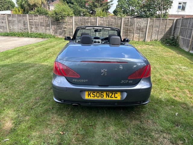 Peugeot 307 CC 2.0 16V S Convertible 192 G Km Grey #4