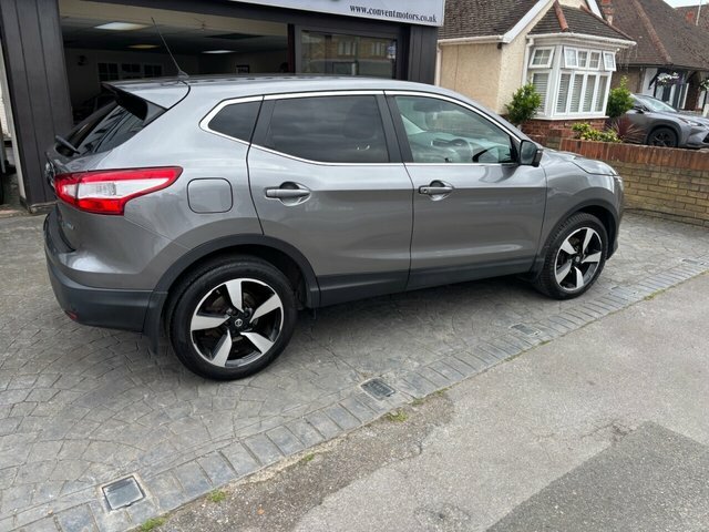 Nissan Qashqai 1.5 Dci N-connecta Suv 2Wd Euro Grey #3