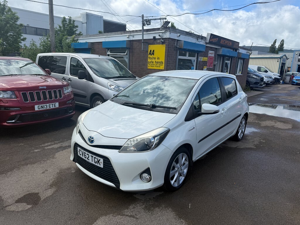 Toyota Yaris Vvt-i T Spirit CV62TGK White #3