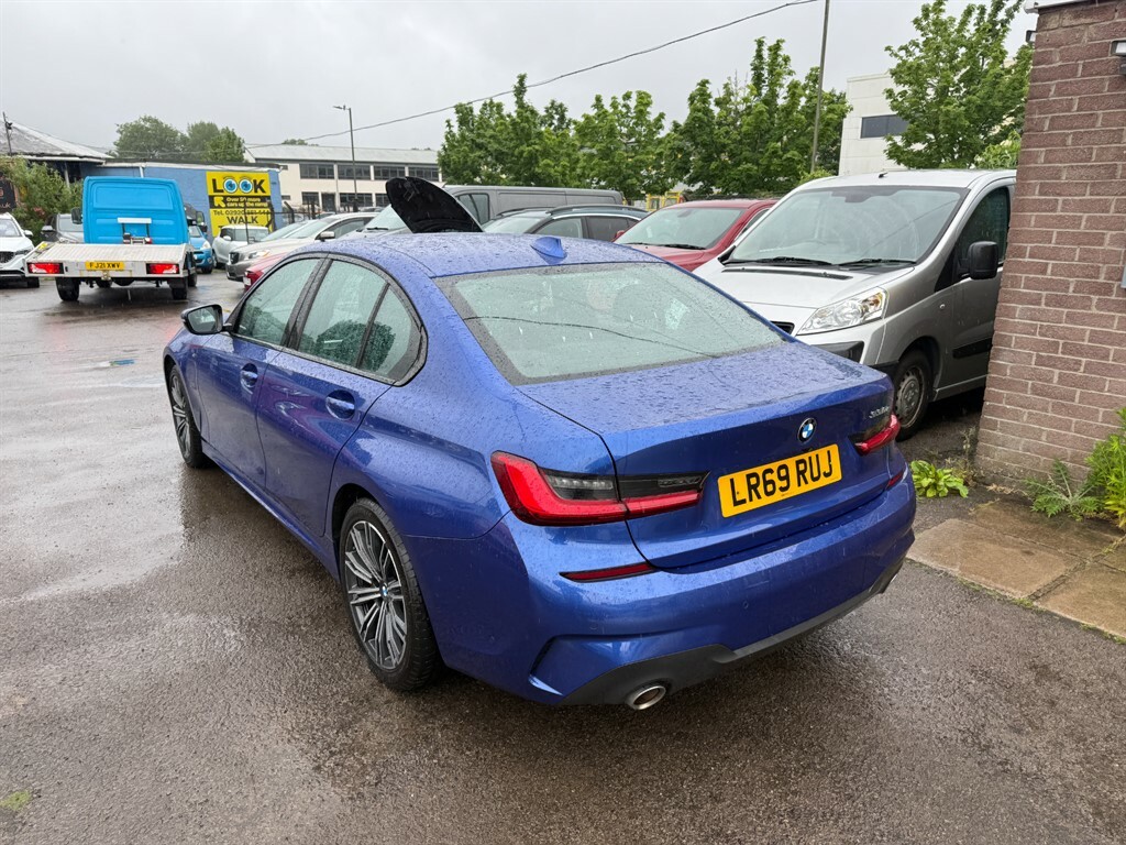 BMW 3 Series M Sport LR69RUJ Blue #4