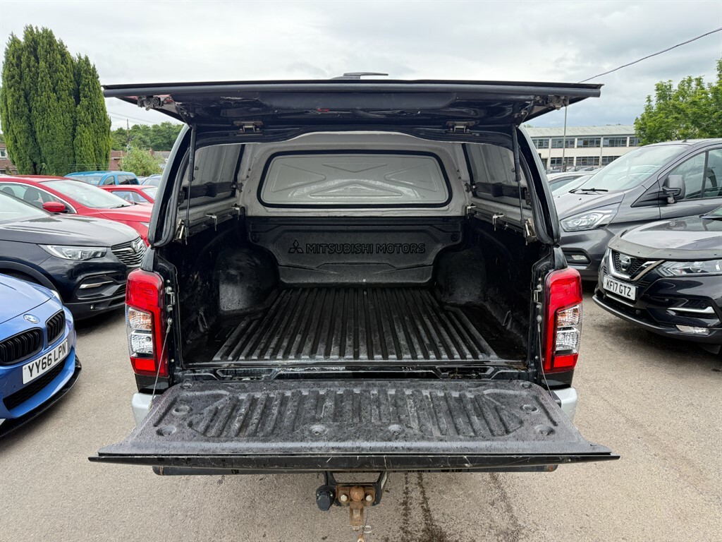 Mitsubishi L200 Double Cab Di-d 150 Warrior 4Wd Blue #9