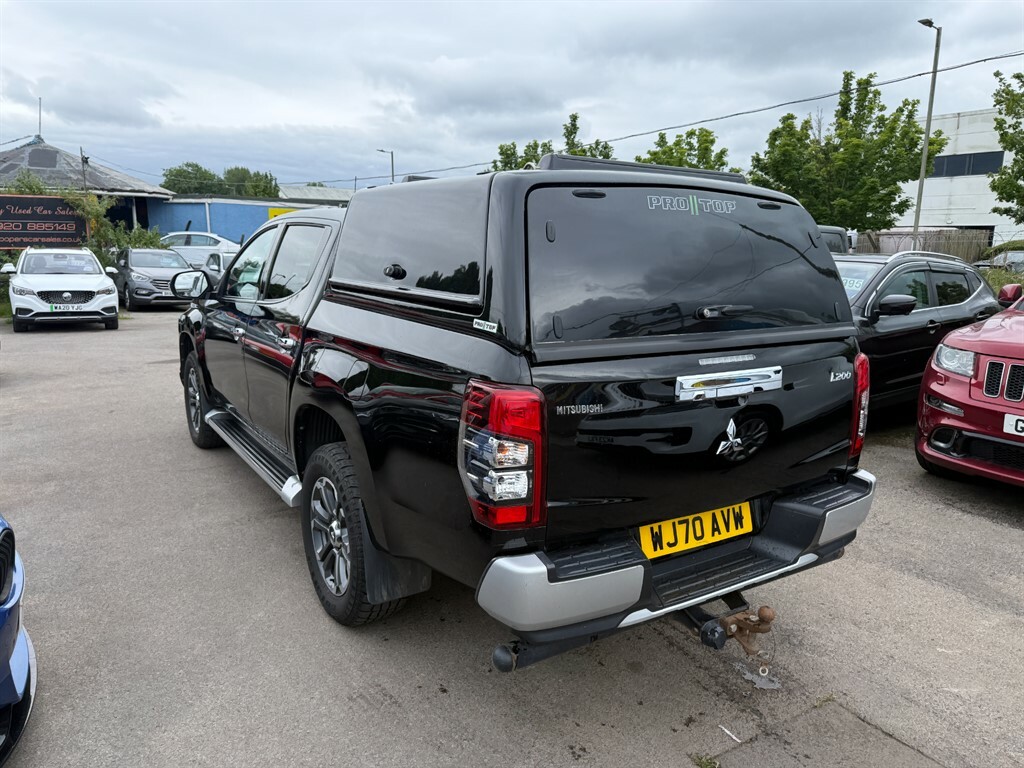 Mitsubishi L200 Di-d Warrior Dcb Black #4