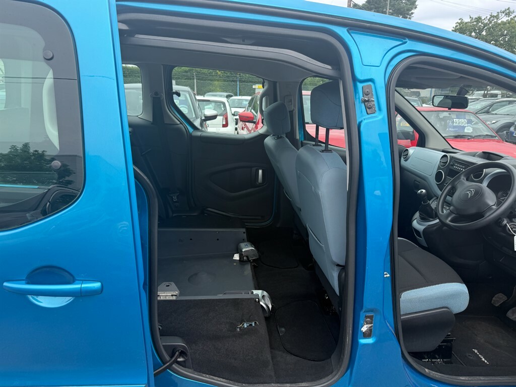 Citroen Berlingo Mpv White #8