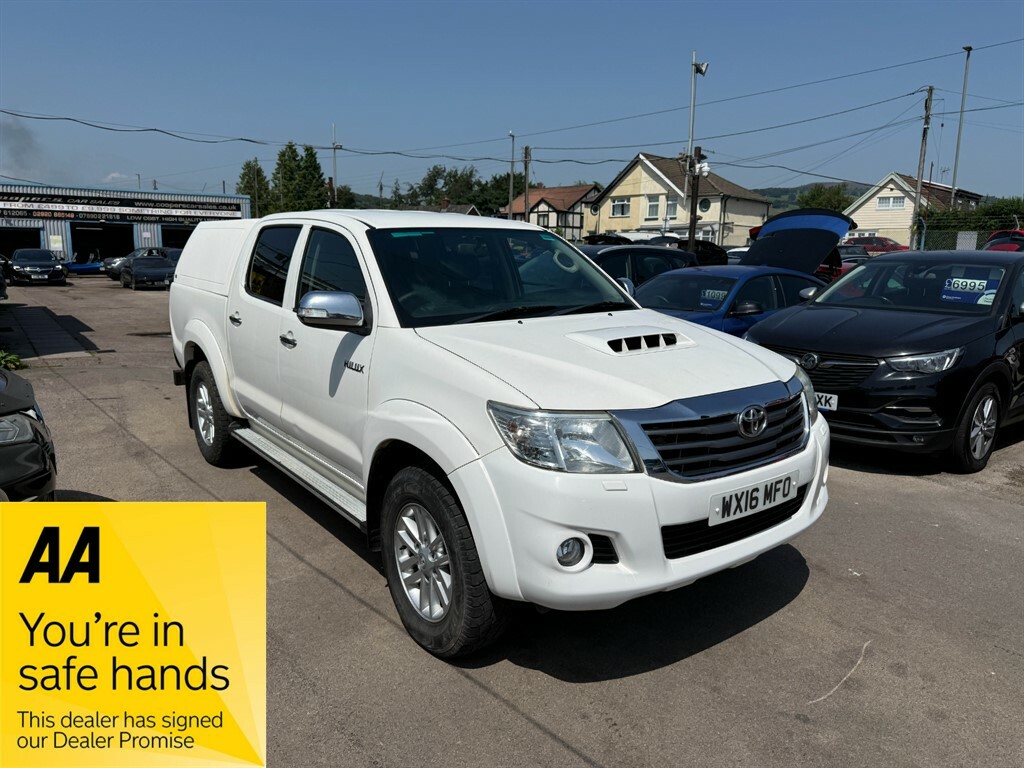 Toyota HILUX Icon 4X4 D-4d Dcb White
