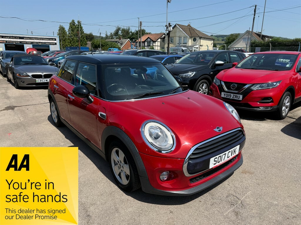 Mini Hatch Cooper Red