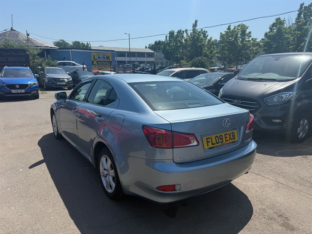 Lexus IS 220D Se Blue #4
