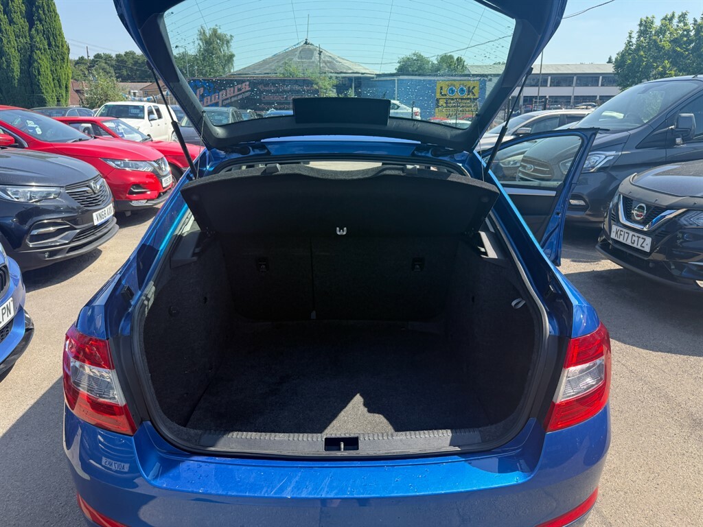 Skoda Octavia Tdi Vrs U533 Red #9