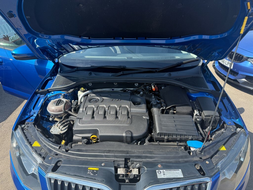Skoda Octavia Tdi Vrs U533 Red #11