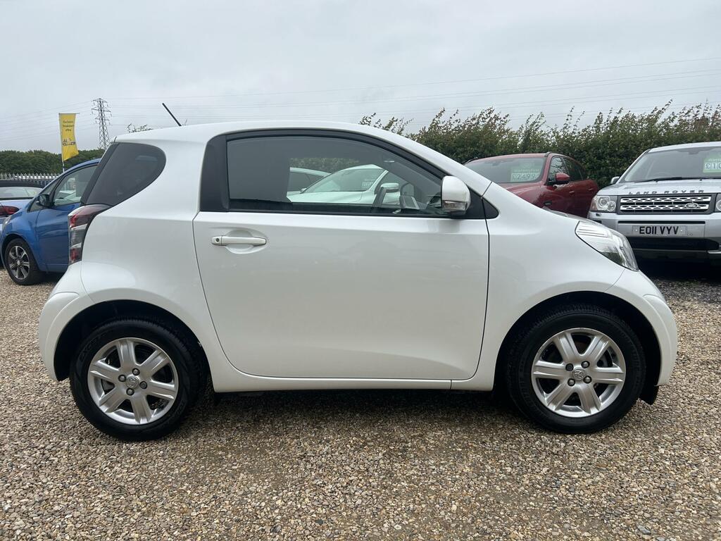 Toyota IQ 1.0 Vvt-i Hatchback Multidrive Euro 4 White #5