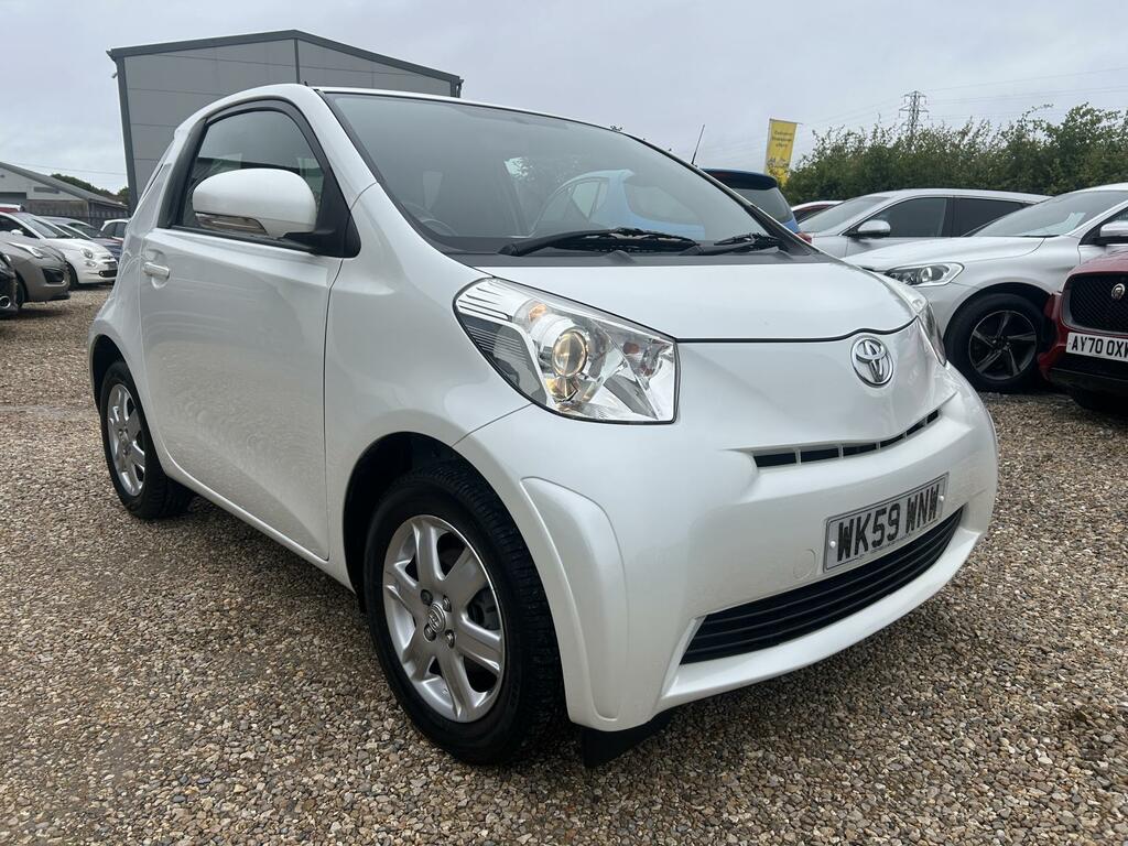 Toyota IQ 1.0 Vvt-i Hatchback Multidrive Euro 4 White #4