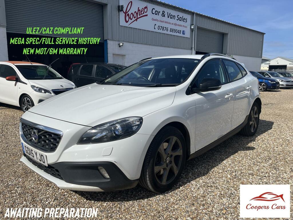 Volvo V40 Cross Country Lux Nav White