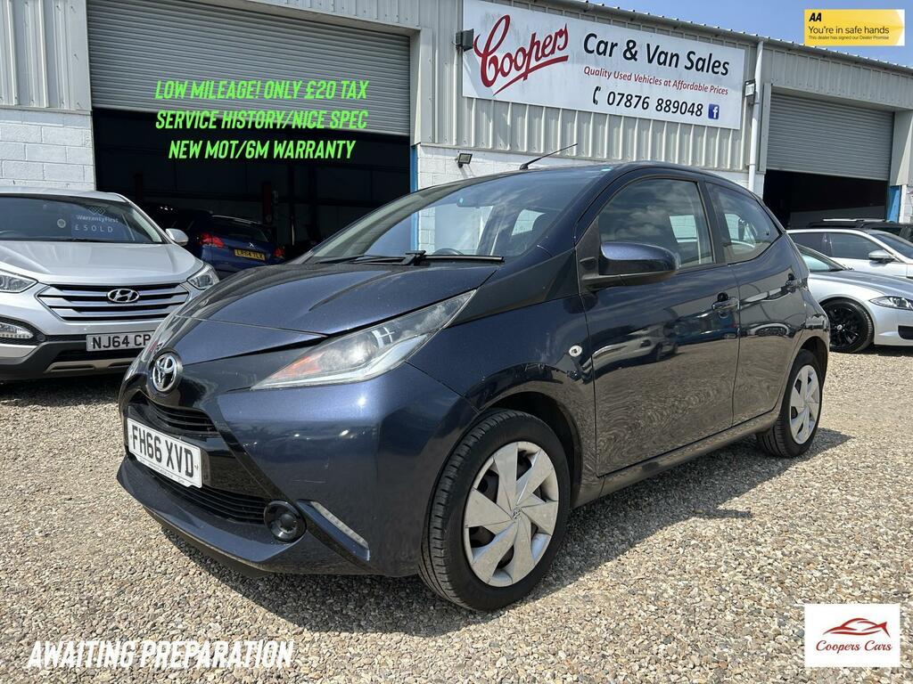 Toyota Aygo X X-play Blue
