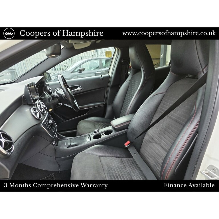Mercedes-Benz GLA Class Diesel White #3