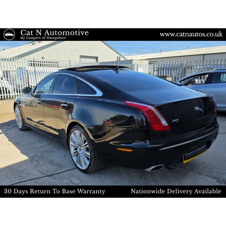 Jaguar XJ Diesel Black #6