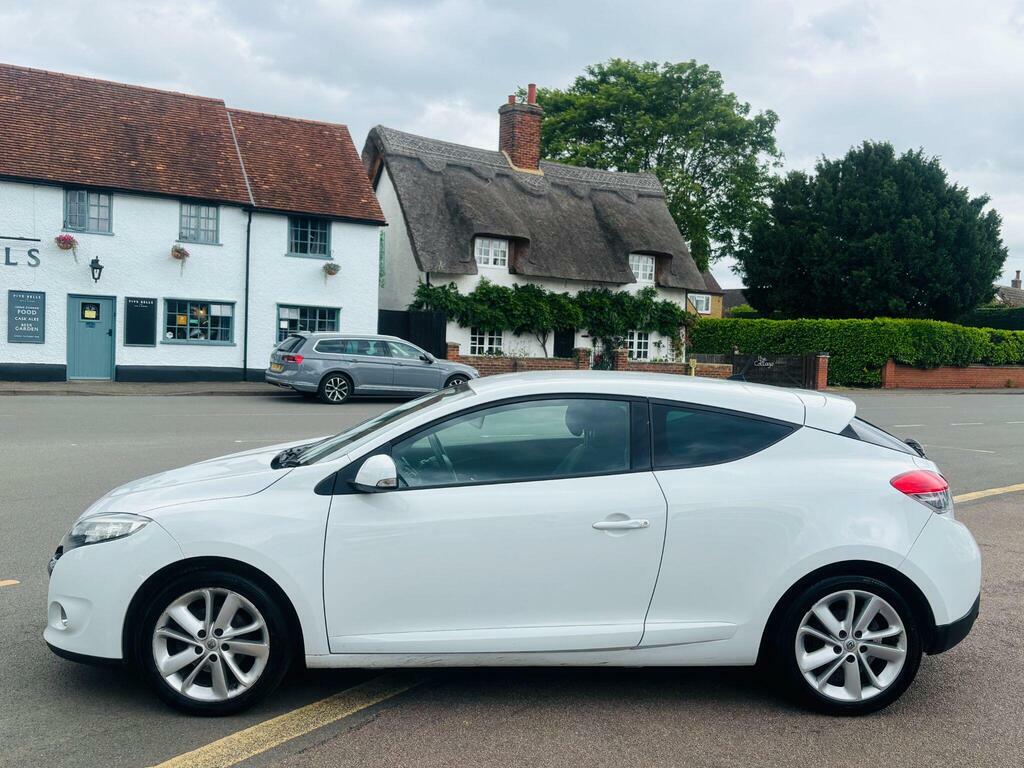 Renault Megane 1.6 Dynamique Tomtom Vvt 110 Bhp White #7