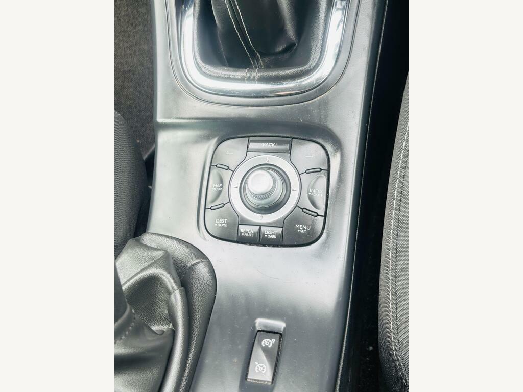 Renault Megane 1.6 Dynamique Tomtom Vvt 110 Bhp White #19