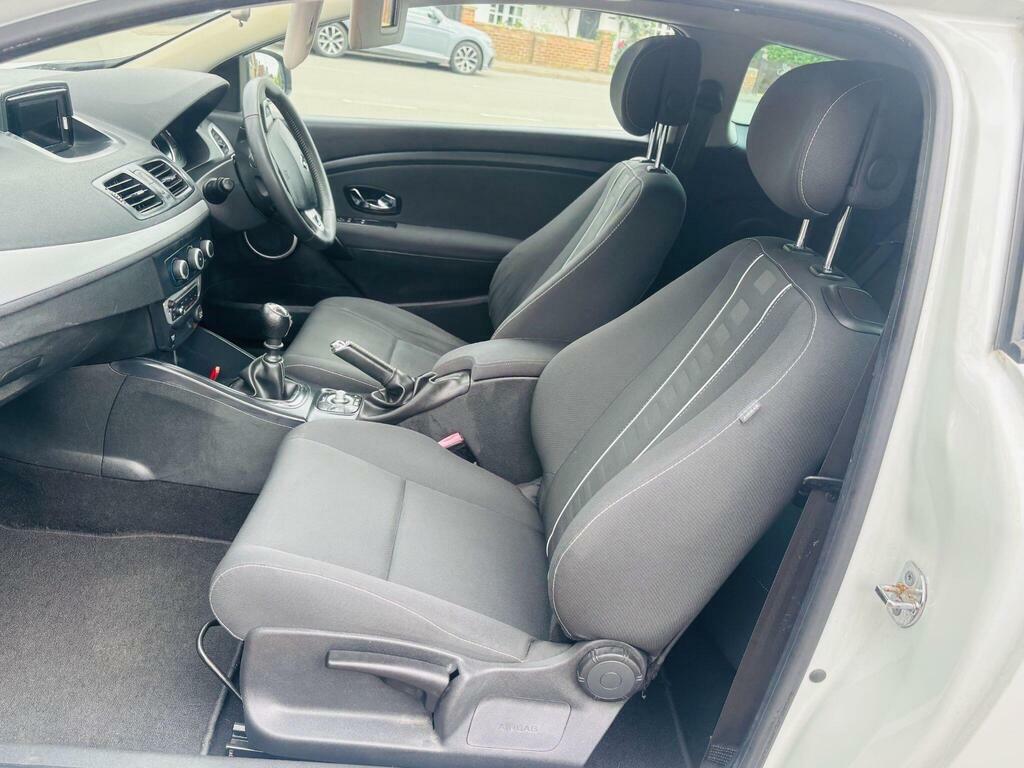 Renault Megane 1.6 Dynamique Tomtom Vvt 110 Bhp White #14