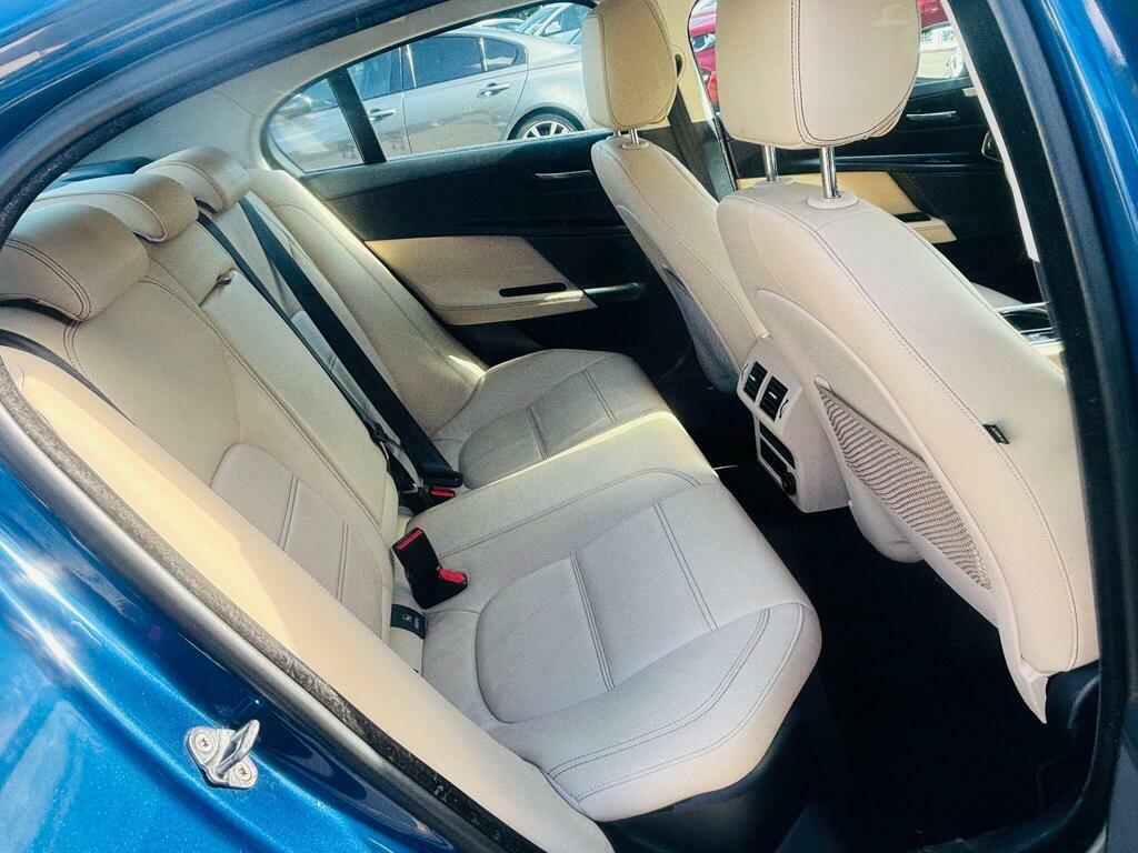 Jaguar XE 2.0 Prestige #19