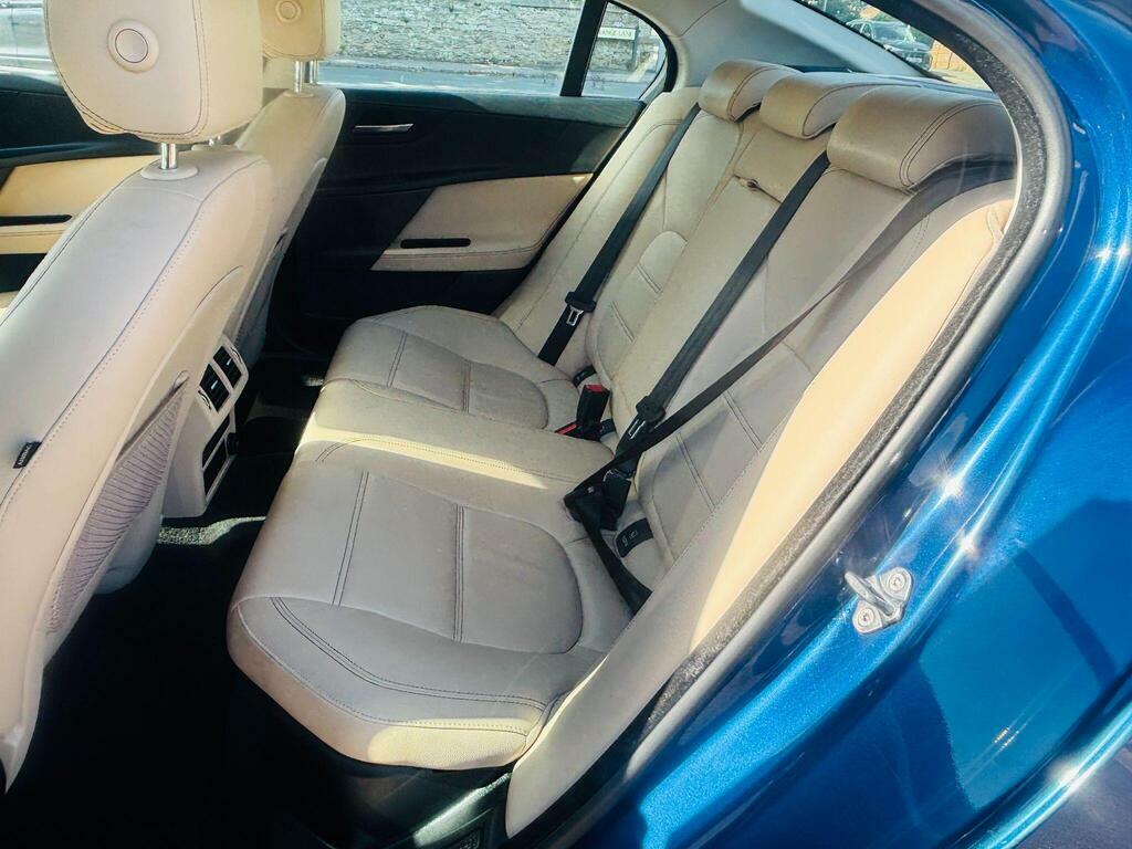 Jaguar XE 2.0 Prestige #16