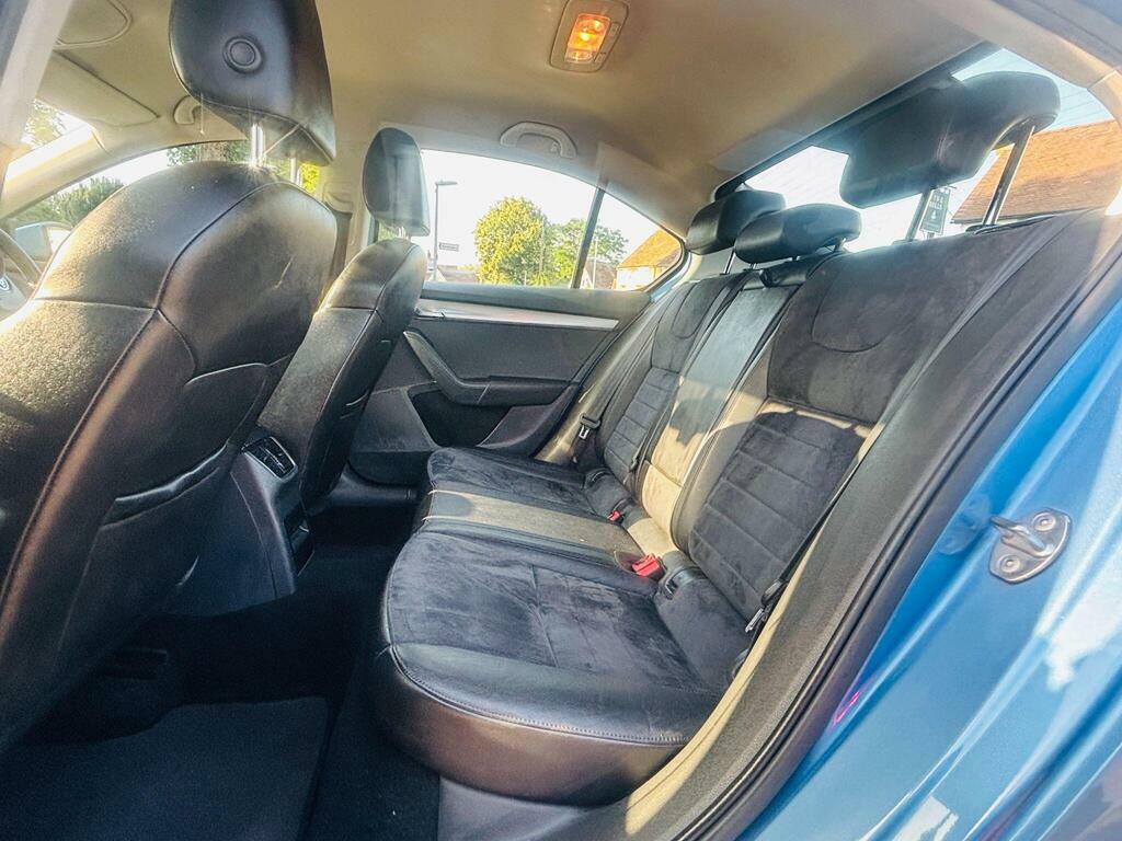 Skoda Octavia 1.6 Tdi Cr 110 Se L Blue #17