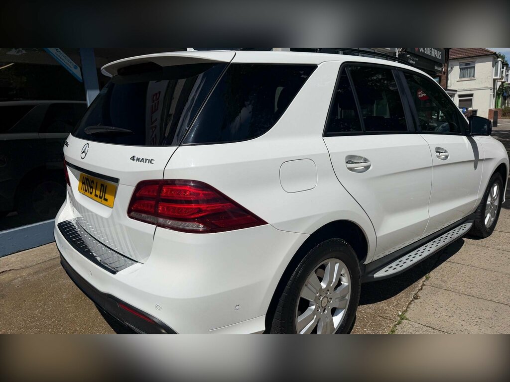 Mercedes-Benz GLE Class 3.0 Gle350d V6 Amg Line Premium Plus G-tronic 4M HD16LDL White #5