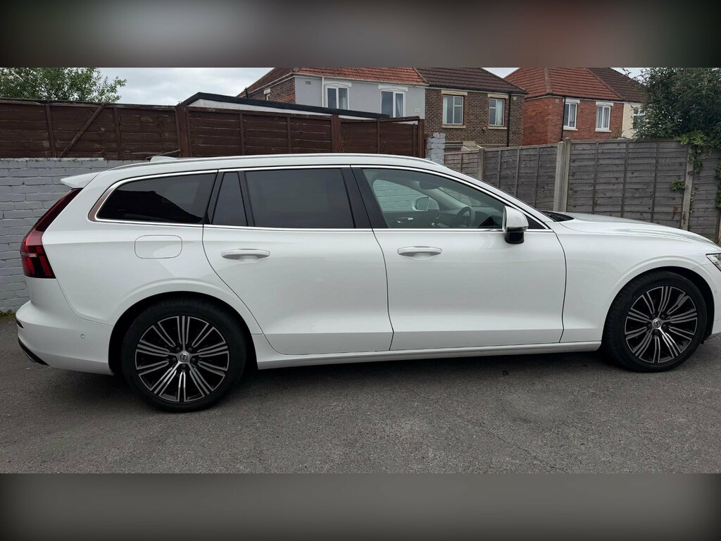 Volvo V60 2.0 D3 Inscription Euro 6 Ss KK18LYW White #4