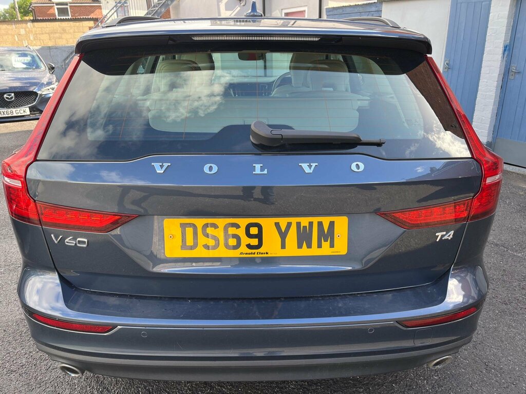 Volvo V60 2.0 T4 Momentum Plus Euro 6 Ss Blue #5