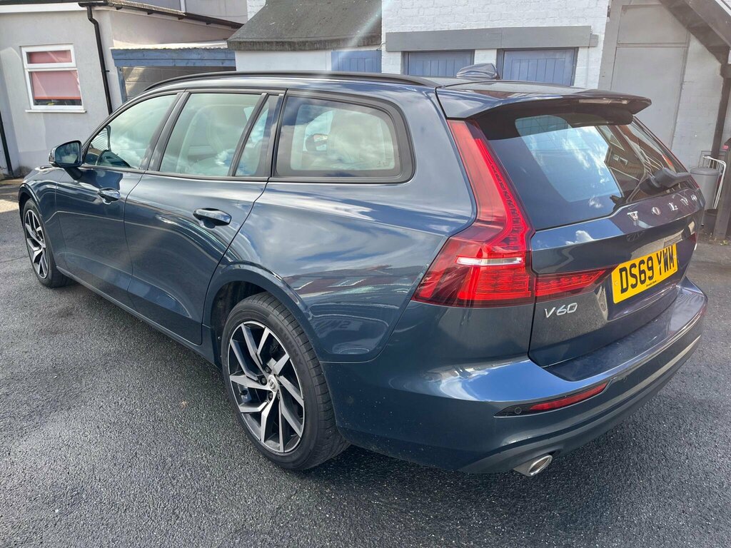 Volvo V60 2.0 T4 Momentum Plus Euro 6 Ss Blue #4