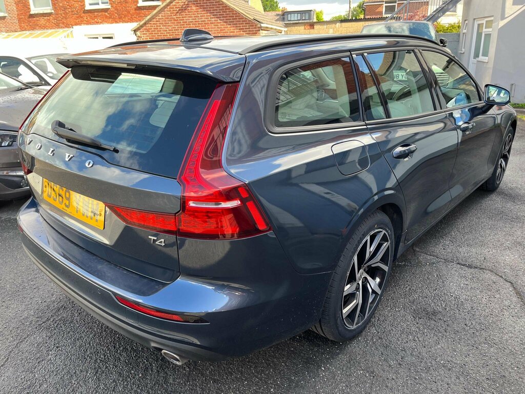 Volvo V60 2.0 T4 Momentum Plus Euro 6 Ss Blue #6
