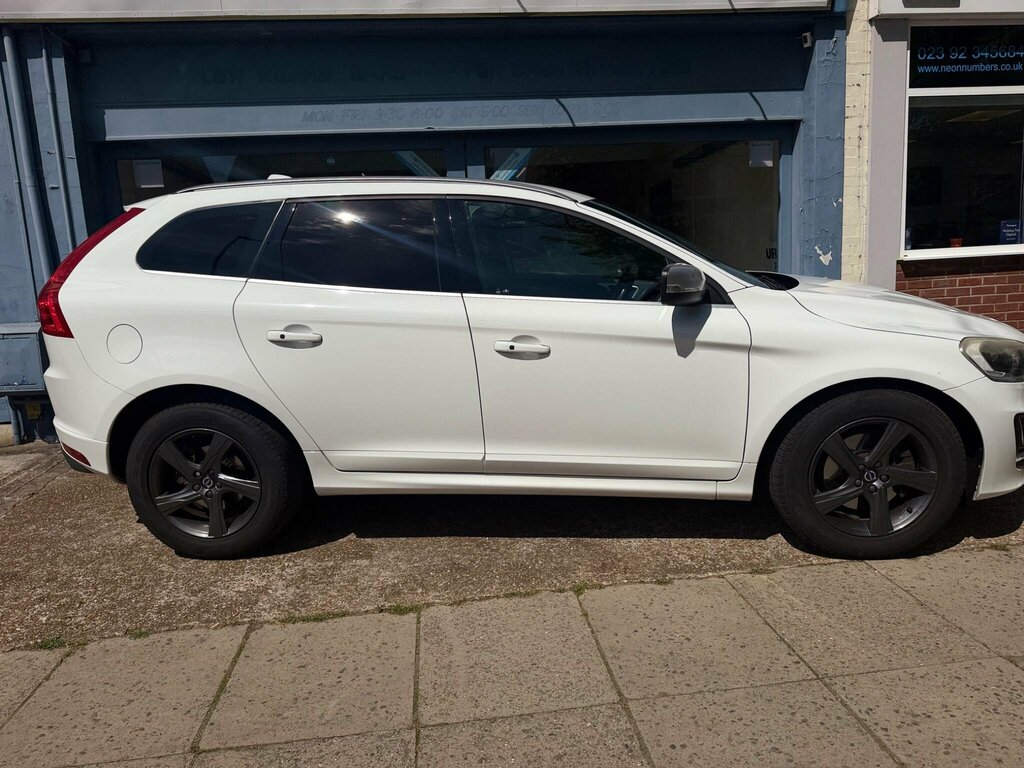 Volvo XC60 2.4 D4 R-design Lux Nav Geartronic Awd Euro 5 White #4
