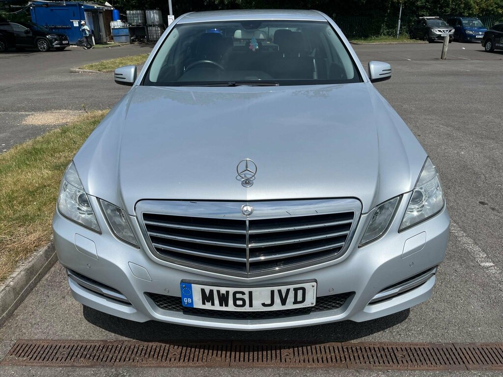 Mercedes-Benz E Class 2.1 E220 Cdi Blueefficiency Executive Se G-tronic Silver #2