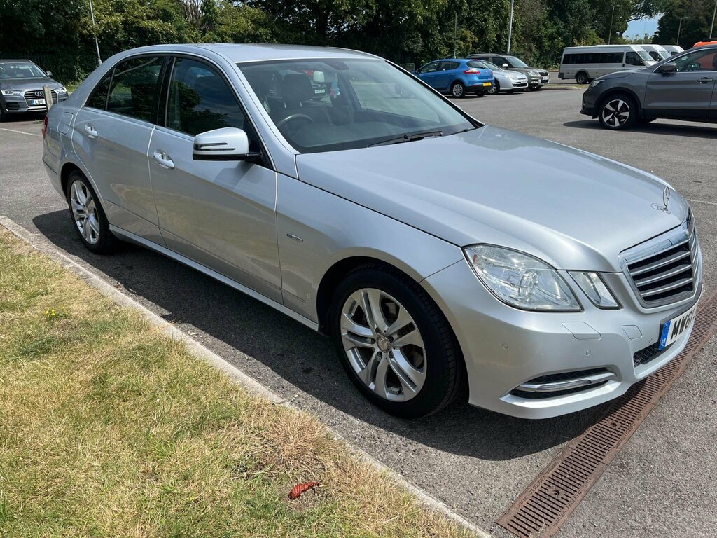 Mercedes-Benz E Class 2.1 E220 Cdi Blueefficiency Executive Se G-tronic Silver