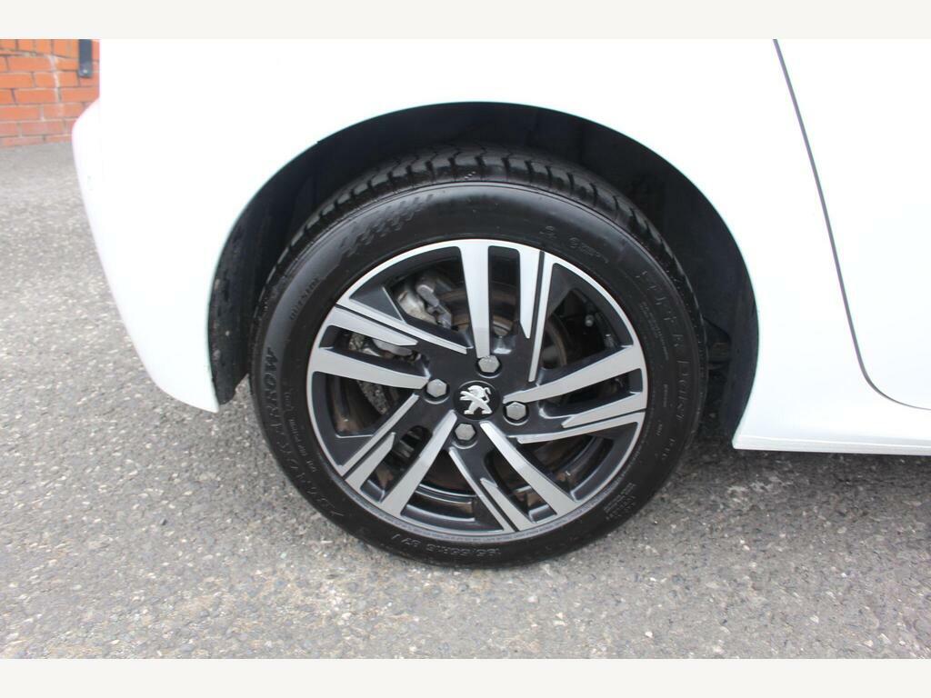 Peugeot 208 1.2 Puretech Allure Premium Euro 6 S S White #5