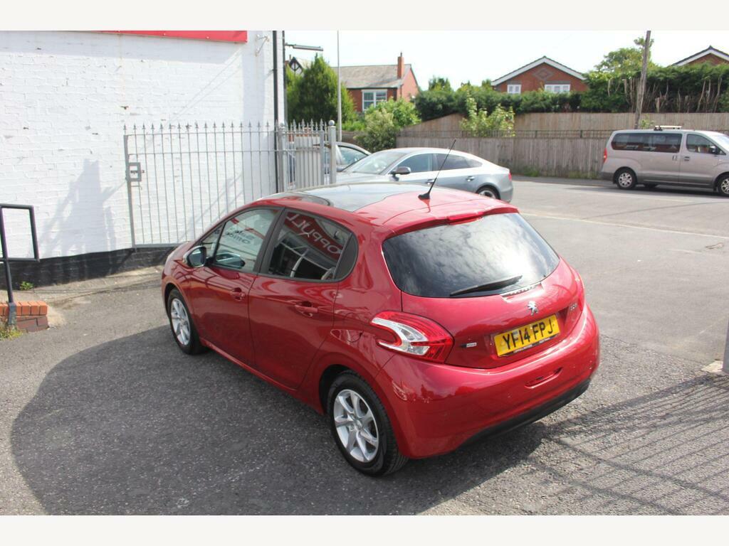 Peugeot 208 1.2 Vti Style Euro 5 Red #3