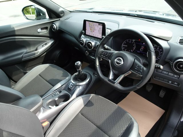 Nissan Juke 1.0 Dig-t N-connecta Euro 6 S S DS23CXG Black #2