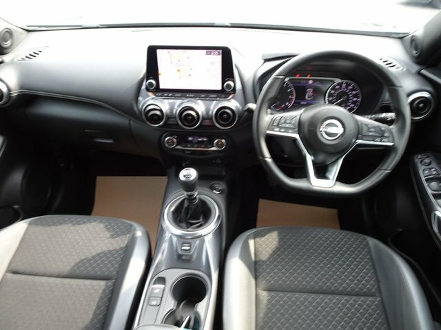 Nissan Juke 1.0 Dig-t N-connecta Euro 6 S S DS23CXG Black #5