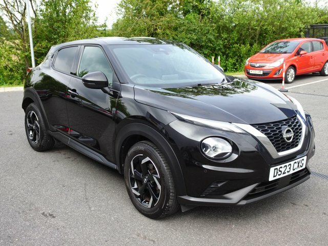 Nissan Juke 1.0 Dig-t N-connecta Euro 6 S S DS23CXG Black