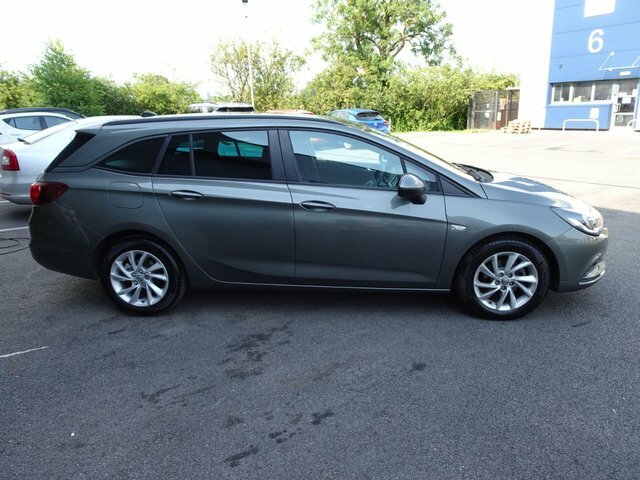 Vauxhall Astra 1.6 Cdti Ecotec Blueinjection Tech Line Nav Sports DV68VRO Grey #3